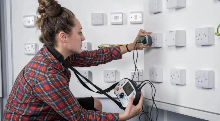 Achieve Financial Success with Electrician Training for a $100,000 Salary